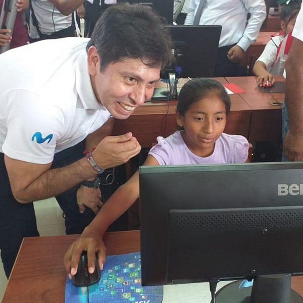 Telefónica activa el primer proyecto regional de banda ancha en Perú