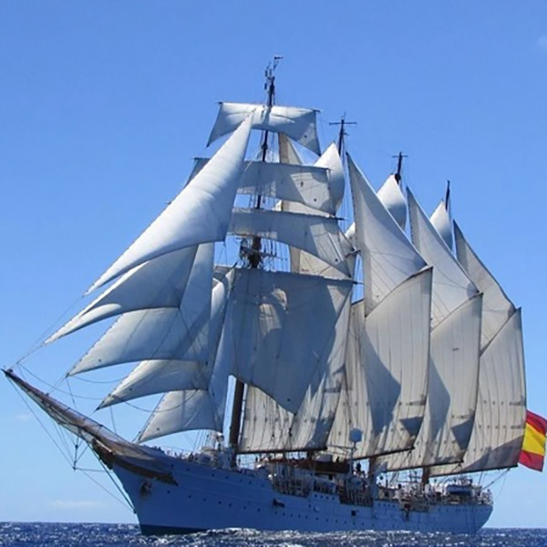 El 'Juan Sebastián de Elcano' hace escala en el Perú