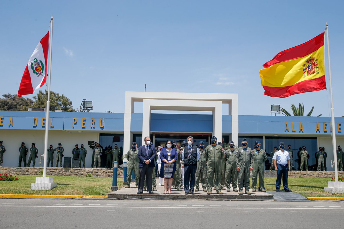 Perú recibe dos aviones Hércules adquiridos a España
